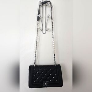 Badgley Mischka Quilted letter Turn lock Crossbody Bomber Pearls Black NWT